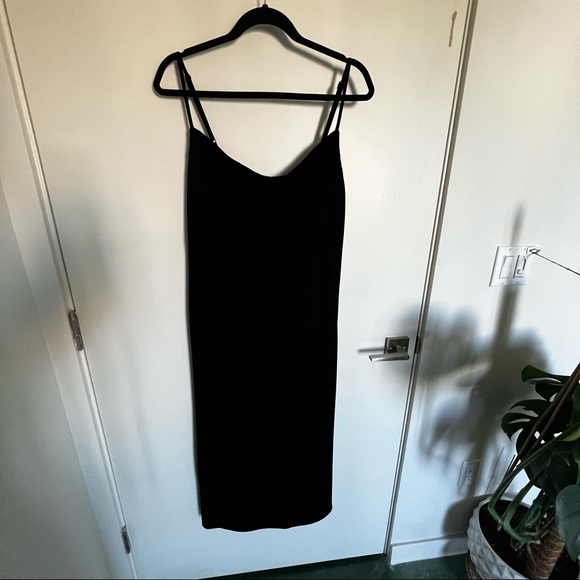Zara black velvet cami dress - Picture 3 of 4